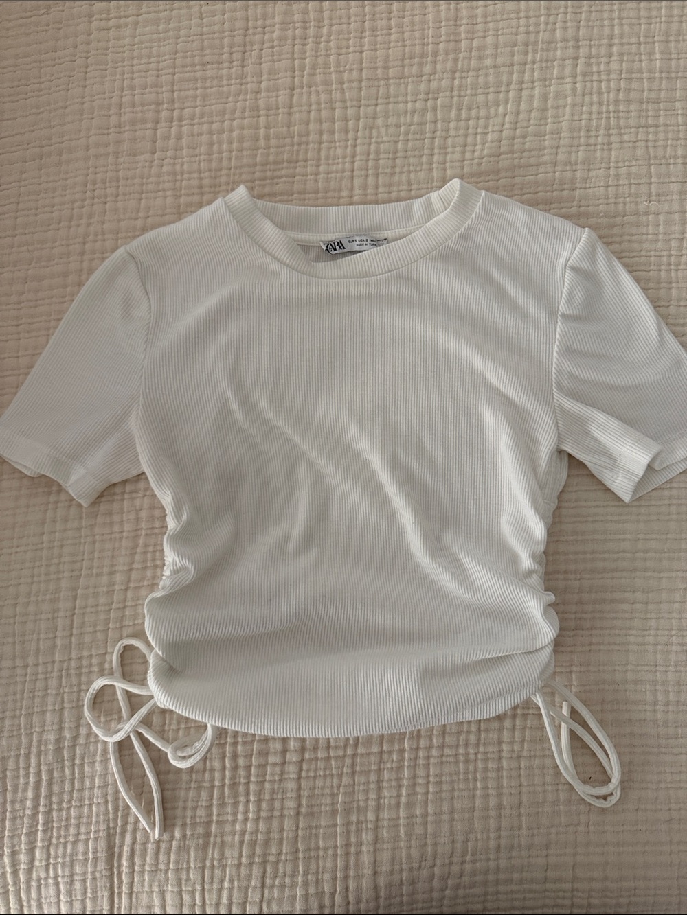 ZARA White Ribbed Short Sleeve Tee with cinched sides